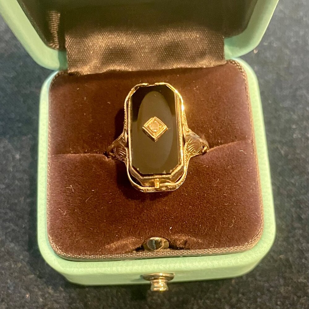 RARE FIND Art Deco Flip Ring Black Onyx White Gold with Diamond: size 8
